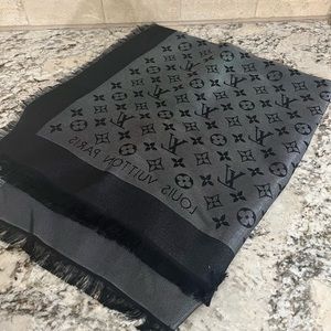 Louis Vuitton silk/cashmere blanket scarf